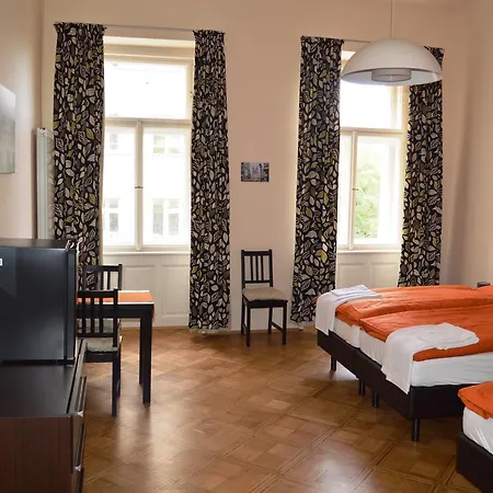פראג Valentina Apartments מראה חיצוני תמונה